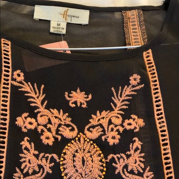 Top - Picture 2 of 4